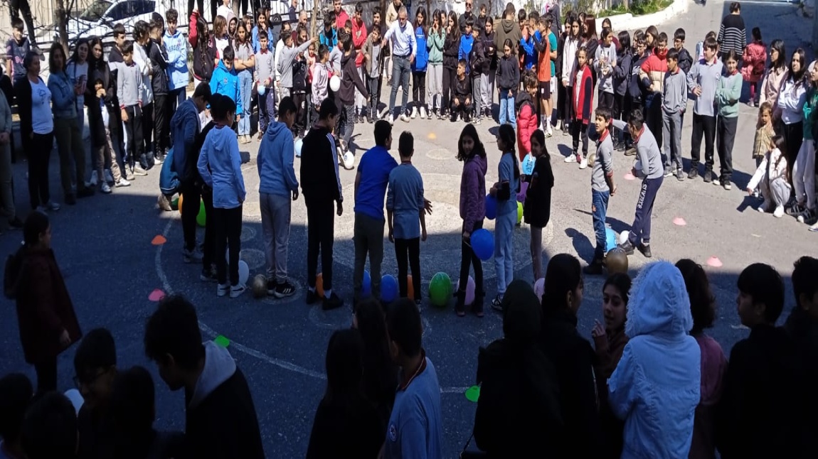 Okulumuzda “Türk Dünyası ve Toplulukları Haftası” etkinlikleri kapsamında Nevruz Bayramı kutlandı.